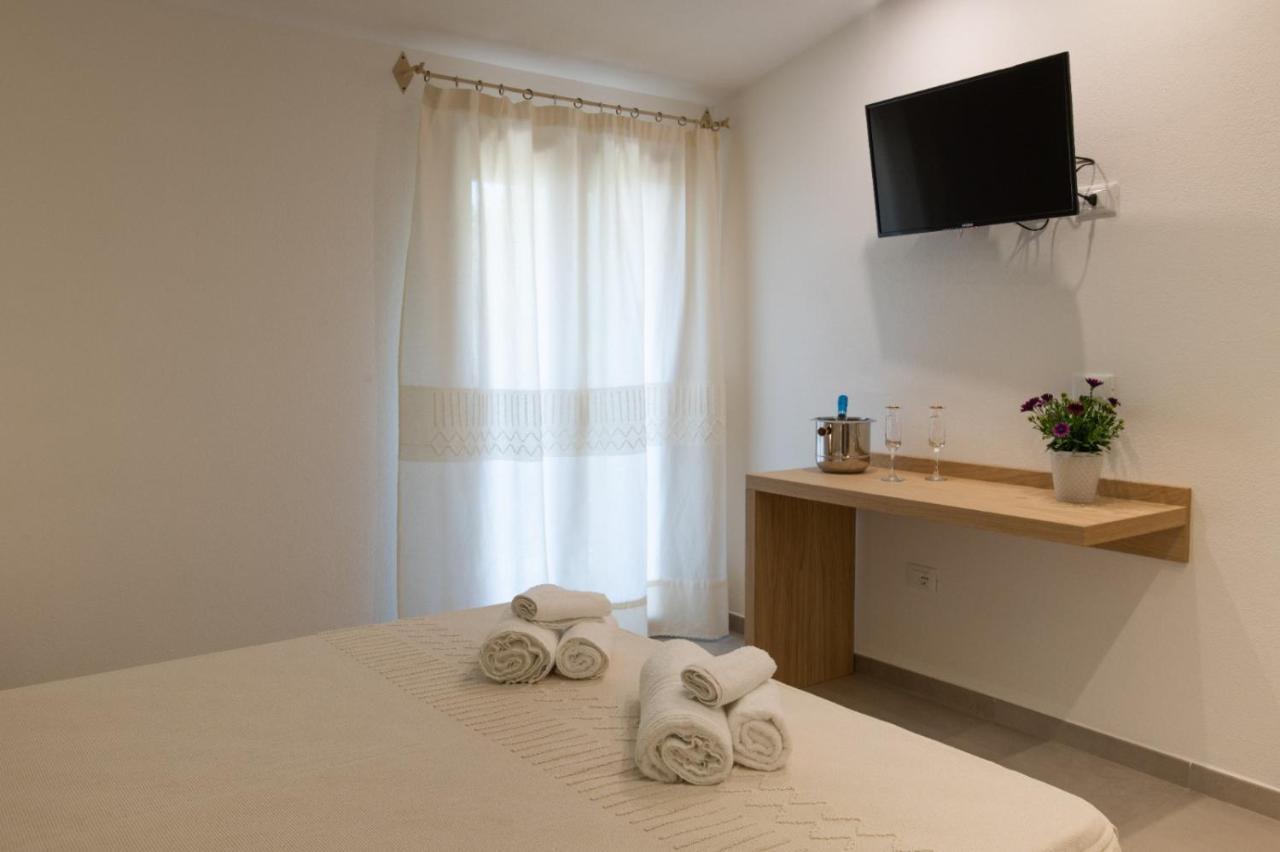Tarsis Guest House Baunei Exterior photo